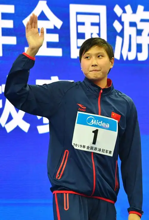 游泳——全国冠军赛:王简嘉禾1500米自由泳夺冠