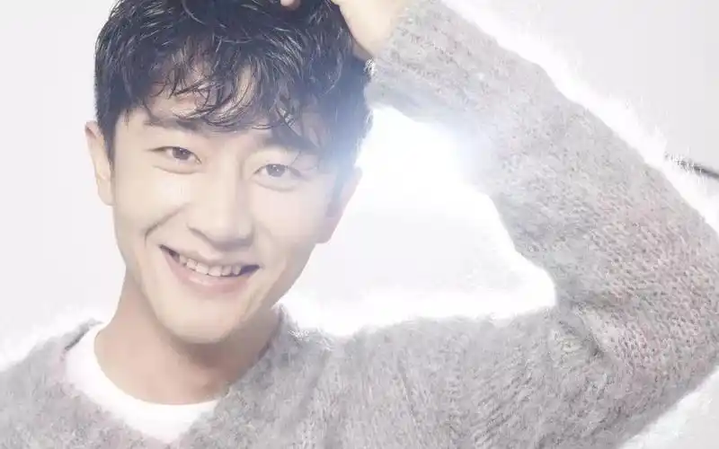 黄轩:温暖笑容的背后,是不为人知的心酸 - 1979069431的主页