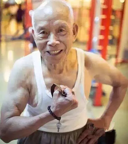 对于健身的人来说,年龄就是一个数字,仅此而已!