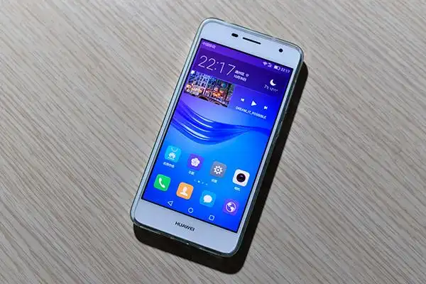 1299元长续航手机 华为小屏新品畅享6开箱