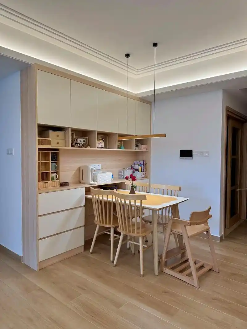 4平米餐厅有个强大收纳的餐边.我家餐厅很小,只有不 - 抖音