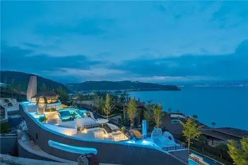 在大理遇见最美半山酒店洱海边的圣托里尼理想邦