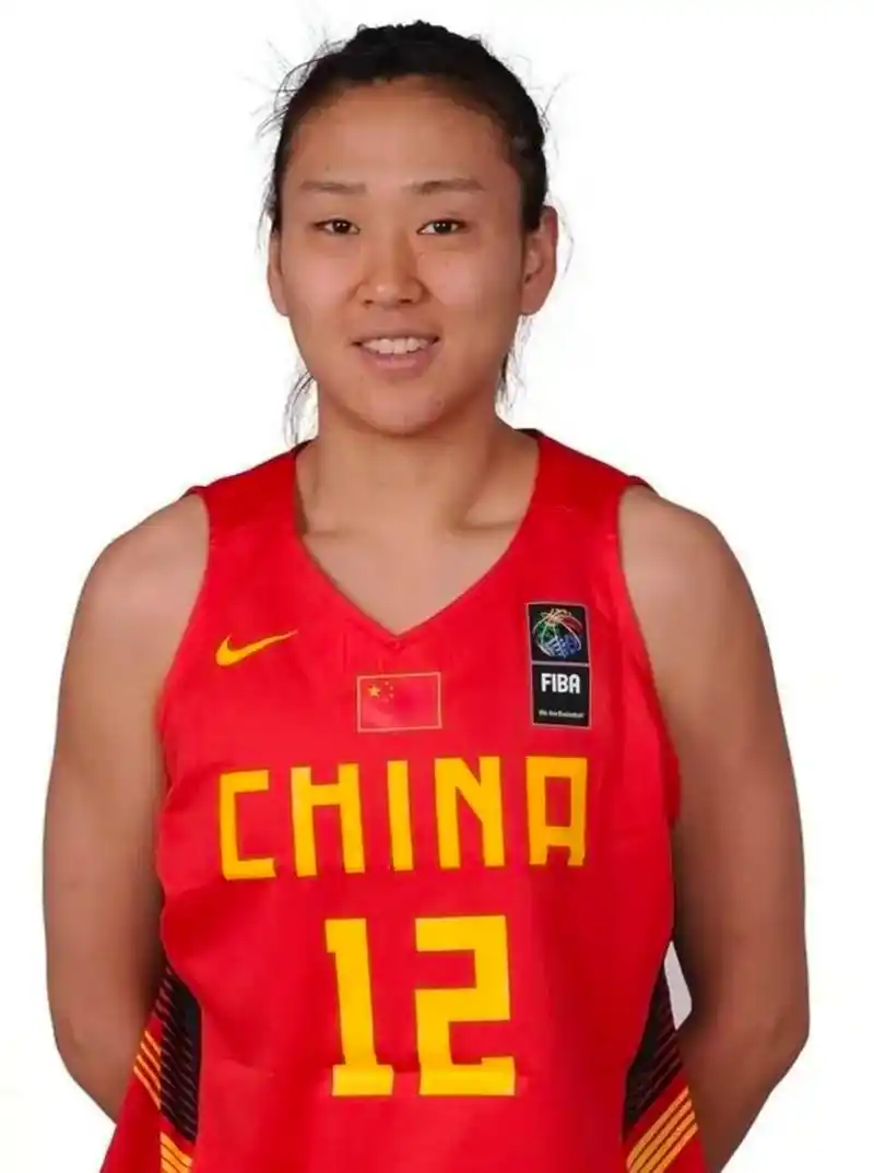 31岁高颂宝刀不老,"优秀蓝领工人"成女篮秘密武器