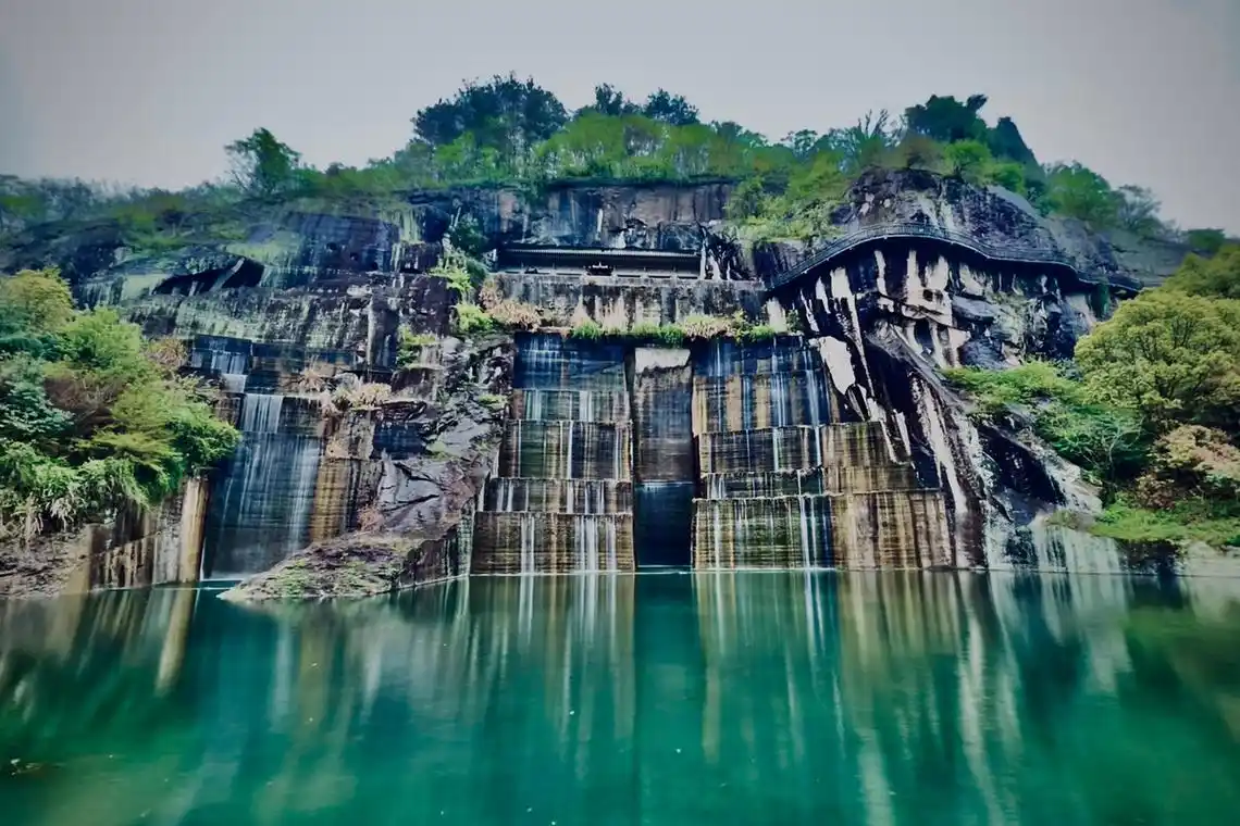 江南第一大佛新昌大佛寺