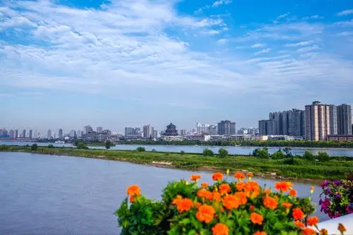 "人说咸阳好地方 一湖两岸好风光"——渭河咸阳城区段(咸阳湖景区)