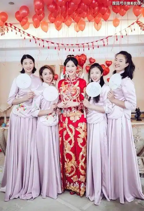 暂别中国女排!袁心玥迎新身份,朱婷为她开心,退役转型方向曝光