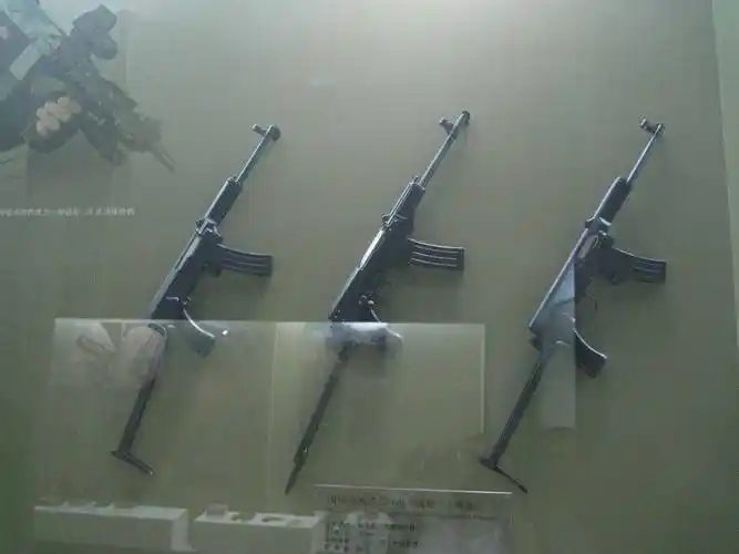 式冲锋枪_警用装备_弹匣