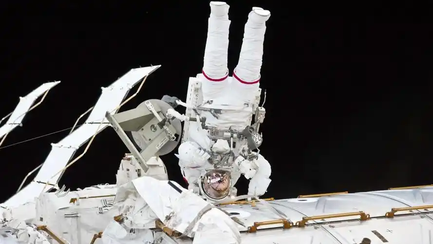 太空宇航员图片壁纸(7/11)