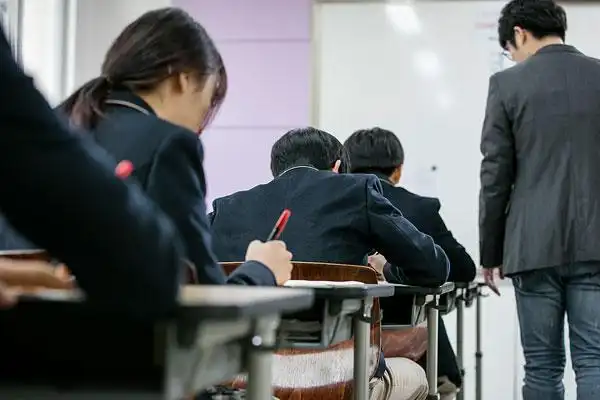 韩国人,学生,考试