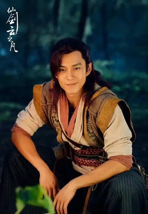 韩东君图片大全_韩东君个人资料简介_家庭背景-明星库