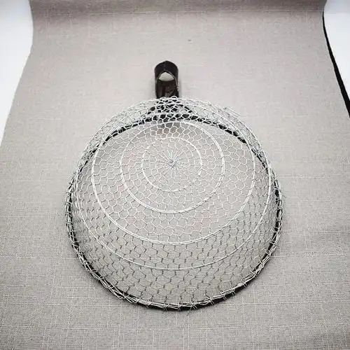 商用手工加粗加固油炸大漏勺 不锈钢编织捞网勺 大号网漏铁丝笟篱