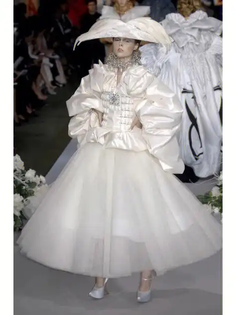 dior海盗爷时期秀场look2