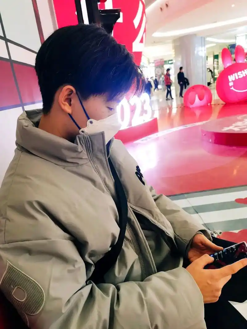 改变世界 改变自己.#分享照片 #高冷 #帅哥 #随拍 - 抖音