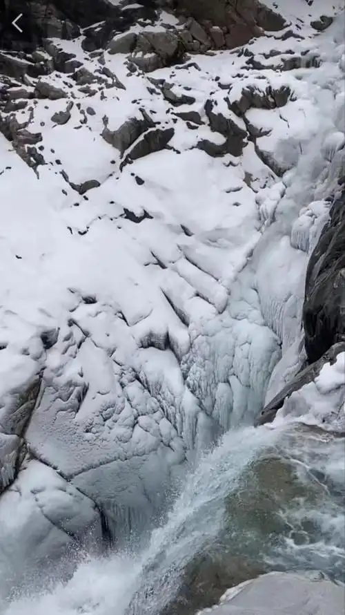 (王相军下落不明的冰川)