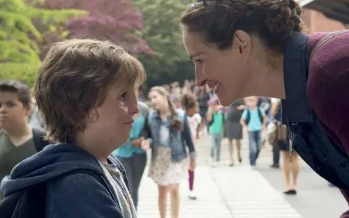 豆瓣温情推荐高分电影《奇迹男孩》,一部充满正能量的励志神剧