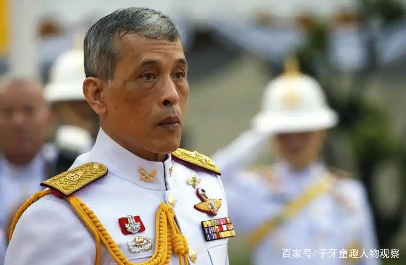 泰王玛哈十世,风流成性挥金如土,挥霍百亿只为后宫一笑?