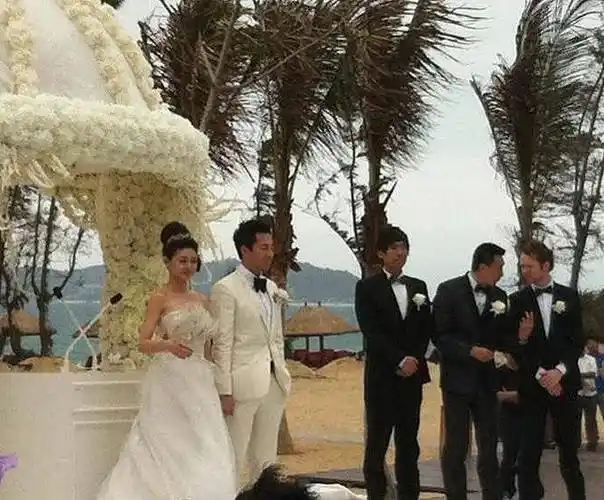 汪小菲要闯大s家,惊动警方,今天曾是两人结婚纪念日