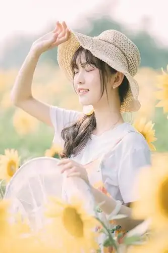 森系的美少女户外写真