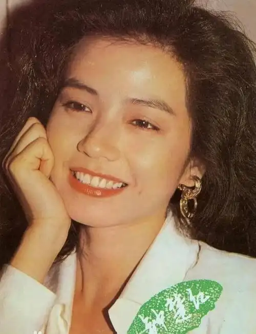 致敬经典(上)——90年代最美十大香港女星绝版旗袍照,活色生香!