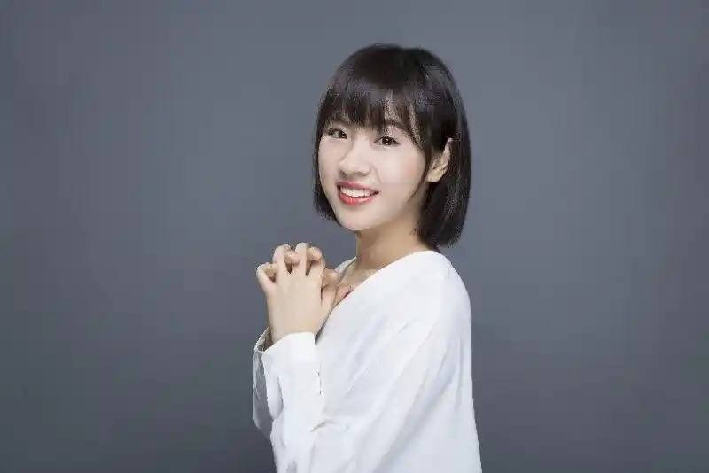 《超级演说家》冠军,90后北大才女刘媛媛!