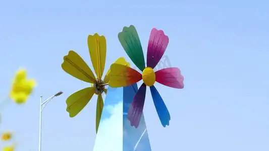 儿童节大风车七彩风车童真风车