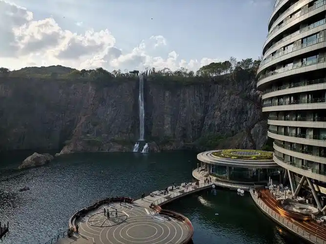 关于深坑你想知道的一切尽在于此--上海佘山世茂洲际酒店开业首日直播