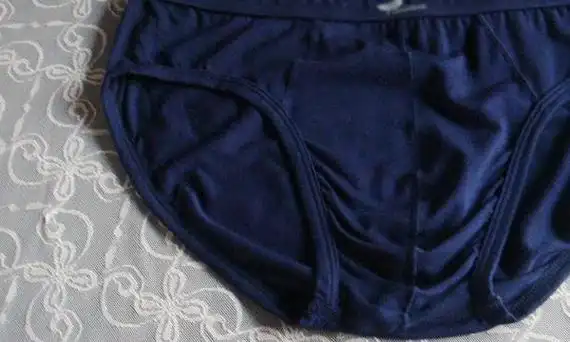 内裤和袜子到底能不能一起洗?_网易订阅