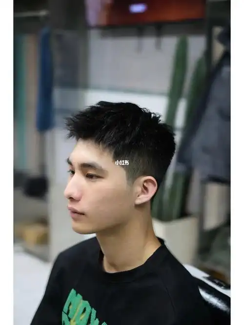 短发crewcut