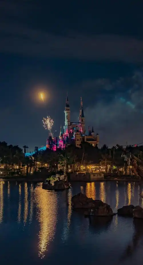 上海迪士尼城堡烟花