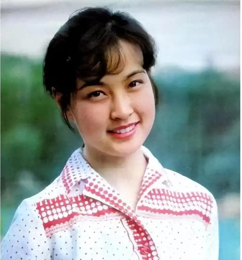 刘晓庆的起源和真实魅力:刘晓庆出生于重庆,作为典型辣妹子的她天生