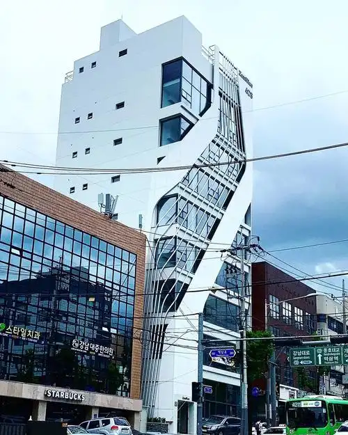 有钱韩国乐华搬家换新大楼了