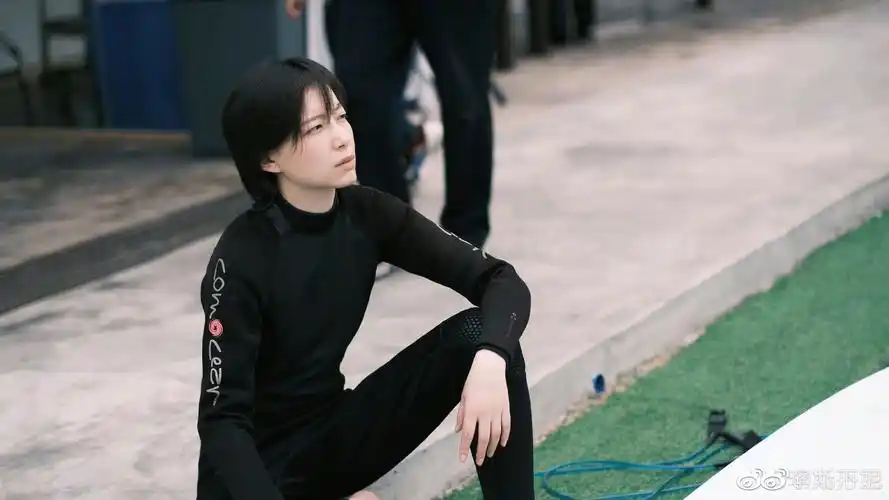 有人跟我一样喜欢李斯丹妮这种短发姑娘吗?_高清图集_新浪网