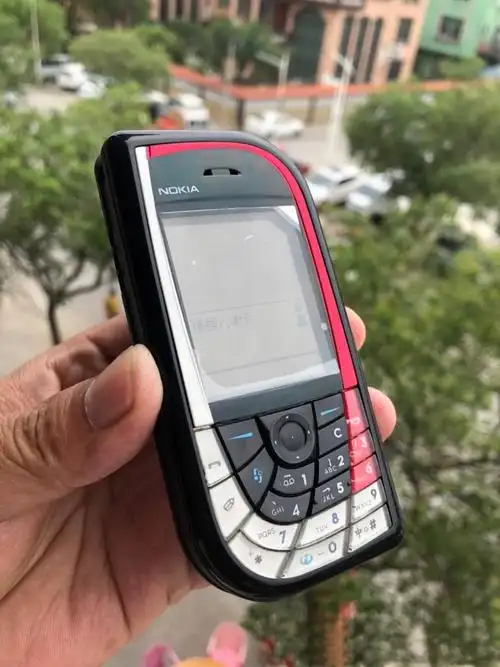 诺基亚7610全面屏