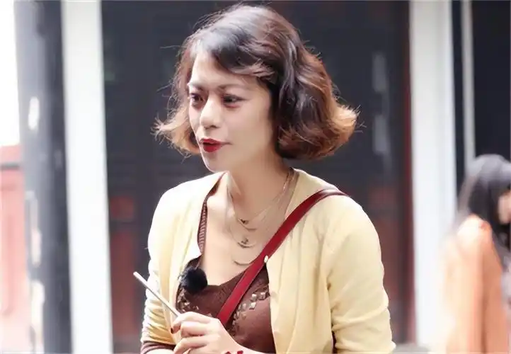 "复旦女神"陈果:从万人追捧到跌落神坛,她到底做错了什么?