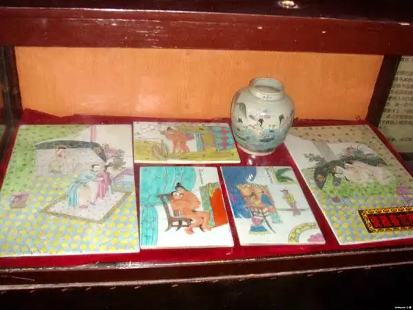 压箱底(照片摄于世界文化遗产永定土楼内的博物馆)"压箱底"实际是古代