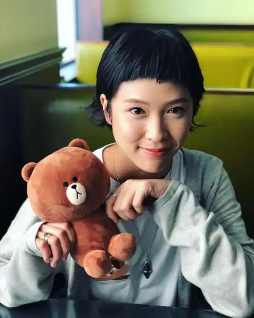 36岁女演员爱情至上21岁做继母,出演tvb新剧被赞有气质_蒋祖曼