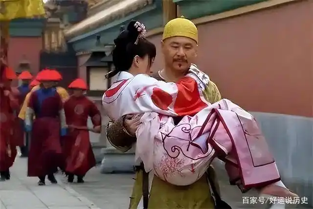 皇帝临死前为啥不扯断黄带子?苏培盛:皇上在用命护着她