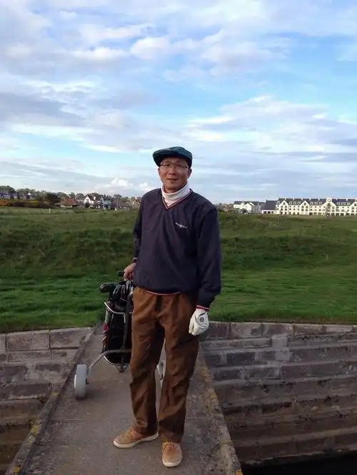 不起眼的老男人