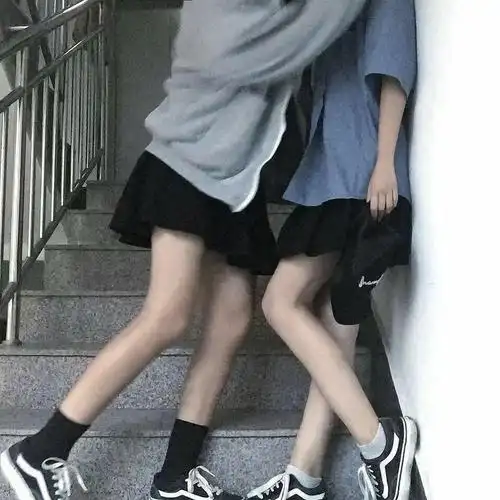 有哪些好看的女同情侣头像? - 知乎