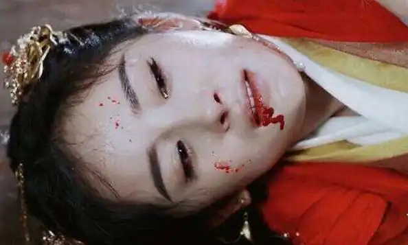 女星吐血戏谁更虐?杨幂心碎杨紫绝望,袁姗姗滑稽刘亦菲童年阴影