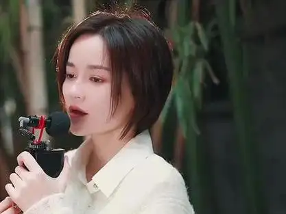 记住她叫程响,你可以不识人间烟火,但不能不人间程响,她是一名非常