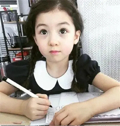 广州| 网络5岁混血模特走红 天生丽质惹人喜爱 - baogaosu.com