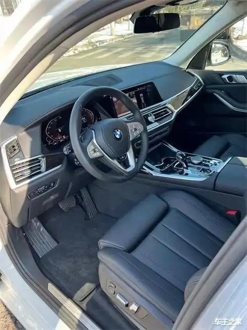 宝马x7内饰豪华舒适水晶档把璀璨耀眼