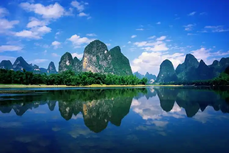 旺季210元更多信息2象山景区象山景区已成为桂林山水的