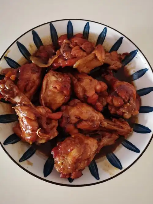 鸡腿  #家常鸡翅根  使用不粘锅食材:鸡翅根12到14个佐料:生抽,老抽