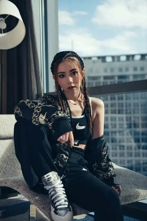 2019邓紫棋写真高清无水印壁纸 歌手 明星 时尚摄影