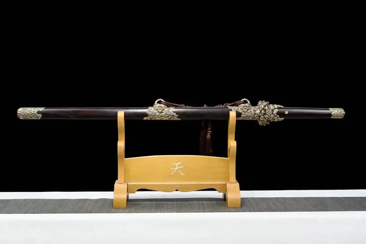 龙泉宝剑 #手工锻打 #刀剑 #唐横刀 #工艺品摆件 - 抖音