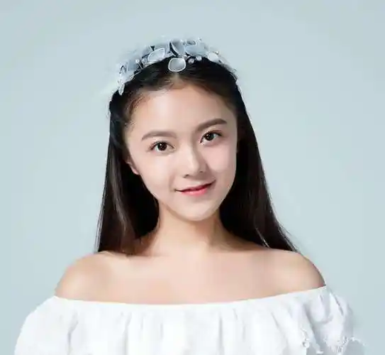 出演流浪地球韩朵朵走红,00后女童星赵今麦,未来四小花旦之一_网易