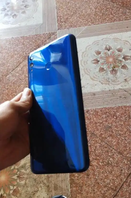 华为荣耀良心:超大电池 水滴屏降至1349,血洗千元机市场!_max