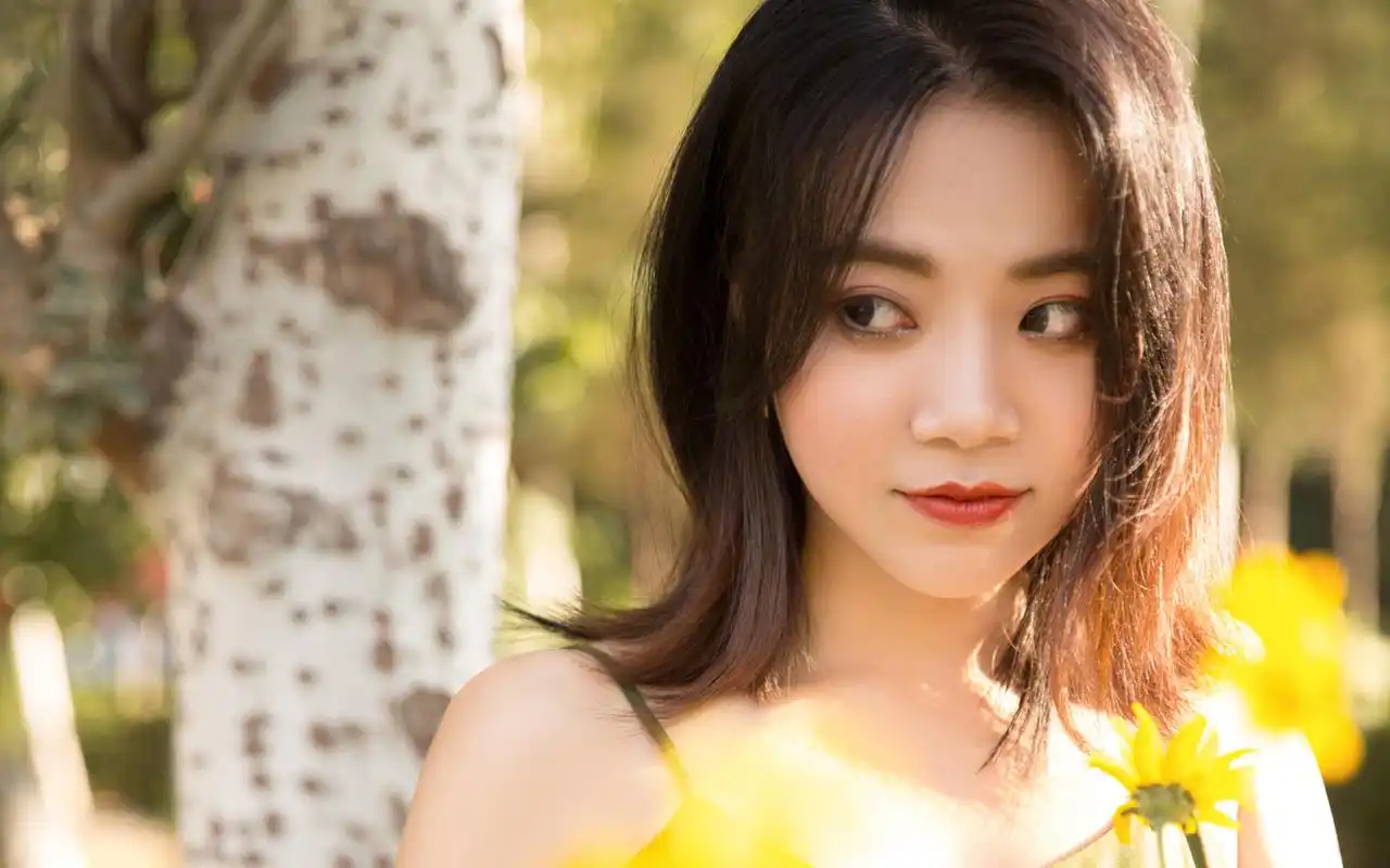 性感御姐美女写真桌面壁纸